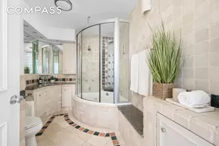 360 W 22nd St, New York, NY 10011 - Photo 12