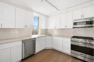 575 Main St, New York, NY 10044 - Photo 4