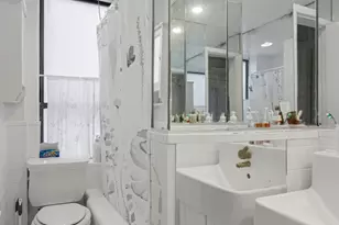 120 W 58th St, New York City, NY 10019 - Photo 4