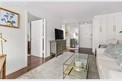 2025 Broadway #5K, New York, NY 10023 - Photo 2