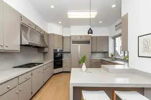 32 E 64th St, New York City, NY 10021 - Photo 6