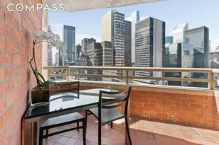 236 E 47th St, New York City, NY 10017 - Photo 6