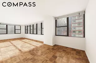 301 E 45th St, New York City, NY 10017 - Photo 2