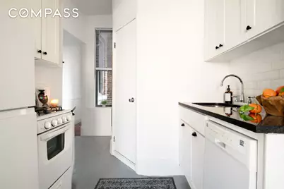 264 W 22nd Street #14, New York, NY 10011 - Photo 4