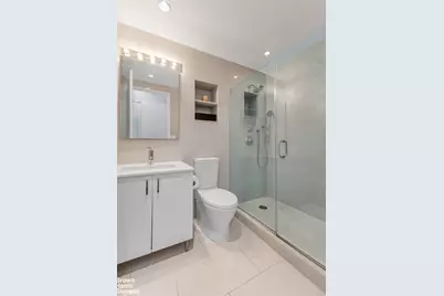 300 E 85th Street #1803, New York City, NY 10028 - Photo 22