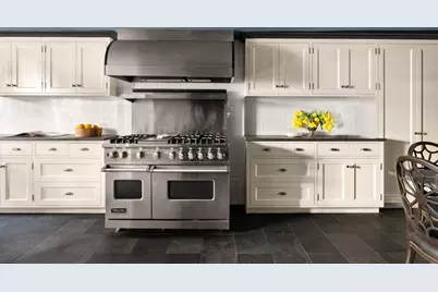 244 E 49th Street, New York City, NY 10017 - Photo 6