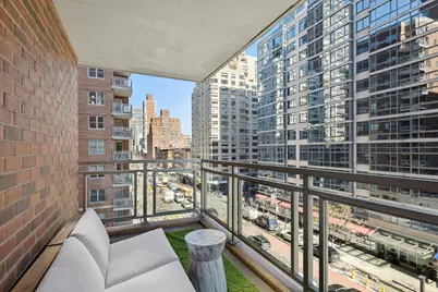 360 E 72nd Street #B610, New York City, NY 10021 - Photo 2