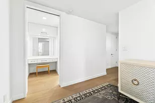 360 E 72nd St, New York City, NY 10021 - Photo 10