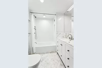 360 E 72nd Street #B610, New York City, NY 10021 - Photo 6