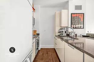 250 E 49th St, New York City, NY 10017 - Photo 4