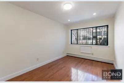 29-23 23rd Road #1, Astoria, NY 11105 - Photo 4