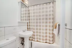 233 W 21st St, New York City, NY 10011 - Photo 6