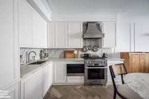 333 E 82nd St, New York City, NY 10028 - Photo 4