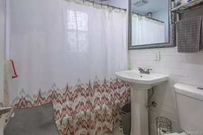 173-47 106th Avenue, New York City, NY 11433 - Photo 10