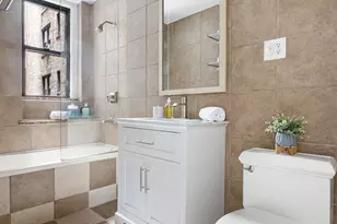 146 E 49th St, New York City, NY 10017 - Photo 12