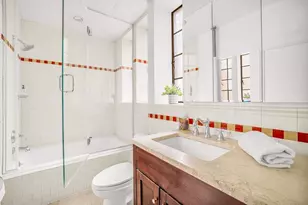 333 E 41st St, New York City, NY 10017 - Photo 8