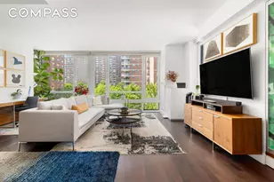 261 W 28th St, New York City, NY 10001 - Photo 1