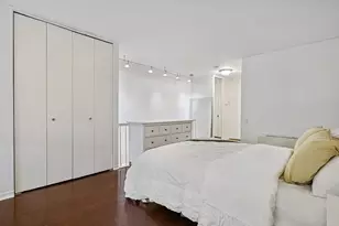 21 S End Ave, New York City, NY 10280 - Photo 2