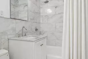 201 E 36th St, New York City, NY 10016 - Photo 8