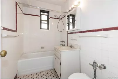 83-06 Vietor Avenue #4-R, Elmhurst, NY 11373 - Photo 6