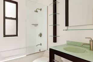 333 E 53rd St, New York, NY 10022 - Photo 4