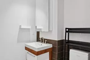 26-26 Jackson Ave, New York City, NY 11101 - Photo 22