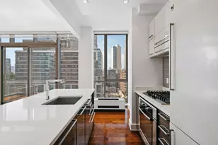 26-26 Jackson Ave, New York City, NY 11101 - Photo 10
