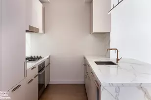 305 E 51st St, New York City, NY 10022 - Photo 8