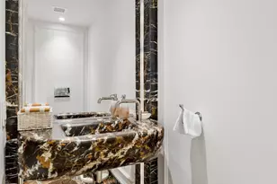 111 W 56th St, New York City, NY 10019 - Photo 16