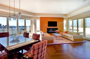 200 E 61st St, New York City, NY 10065 - Photo 2