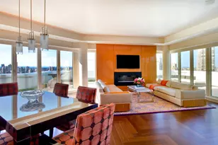 200 E 61st St, New York City, NY 10065 - Photo 2