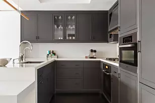 21 E 61st St, New York City, NY 10065 - Photo 4