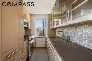 150 E 61st St, New York City, NY 10065 - Photo 2
