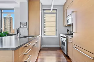 333 E 91st St, New York City, NY 10128 - Photo 4