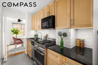 233 E 70th Street #8T, New York City, NY 10021 - Photo 6