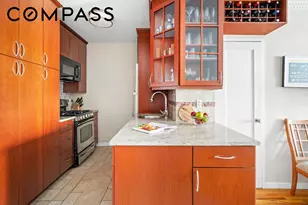 235 W 70th St, New York City, NY 10023 - Photo 4