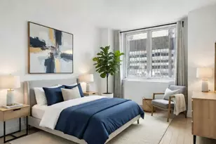 212 E 47th St, New York City, NY 10017 - Photo 4