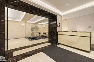 310 W 52nd St, New York City, NY 10019 - Photo 8