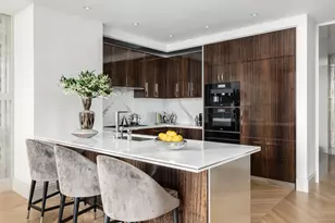 217 W 57th St, New York City, NY 10019 - Photo 4