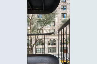 7 E 35th Street #4E, New York City, NY 10016 - Photo 4