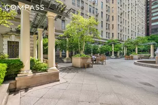 340 W 57th St, New York City, NY 10019 - Photo 14