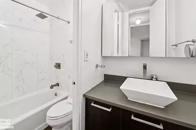 300 E 40th Street #4C, New York City, NY 10016 - Photo 6