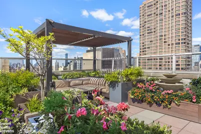 300 E 40th Street #4C, New York City, NY 10016 - Photo 8