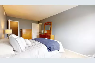 32 Aspen Knolls Way, New York City, NY 10312 - Photo 18