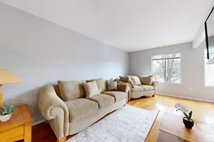 32 Aspen Knolls Way, New York City, NY 10312 - Photo 8