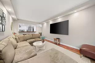 121 E 23rd St, New York, NY 10010 - Photo 2