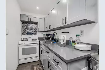 3219 Lurting Avenue, Bronx, NY 10469 - Photo 8