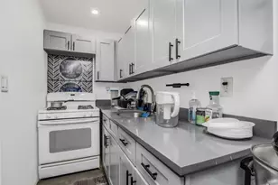 3219 Lurting Ave, Bronx, NY 10469 - Photo 8