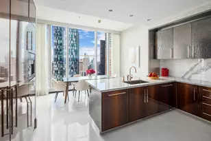217 W 57th St, New York City, NY 10019 - Photo 4