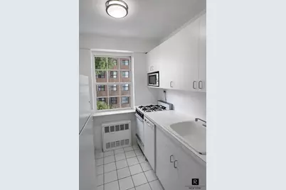 240 E 55th Street #9-H, New York City, NY 10022 - Photo 4